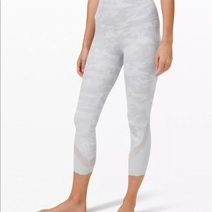 Lululemon Wunder Under Scalloped Hem